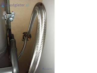 Loodgieter Keukenkraan zit los los zittende keukenkraan
