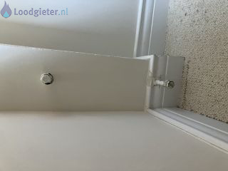 Loodgieter Radiator aansluiten Radiator installeren