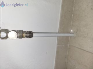Loodgieter Waterleiding afdoppen radiatoren verwijderen en afdoppen