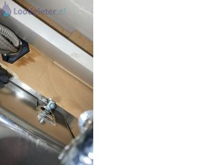 Loodgieter Keukenkraan lekt Lekkende kraan in kruipruimte en bij de keuken