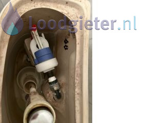 Loodgieter Langzaam vullend reservoir Staand Sphinx toilet vult zich zeer traag
